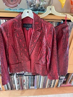 PRICE DROP: SIENA STUDIO, size 12 Blazer and size 10 Skirt lined, LEATHER SUIT